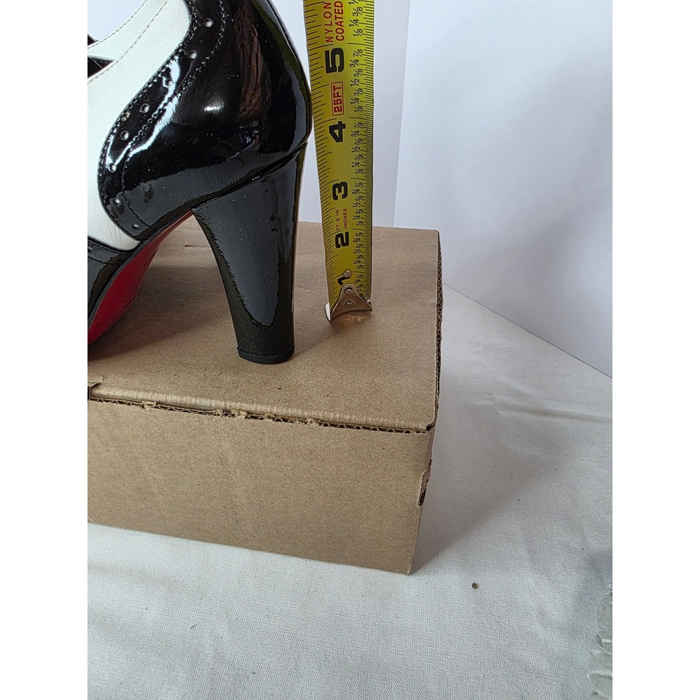 Ros Hommerson Red Collection Black White Spectator Oxford Heels 7.5M
342 - Picture 3 of 9